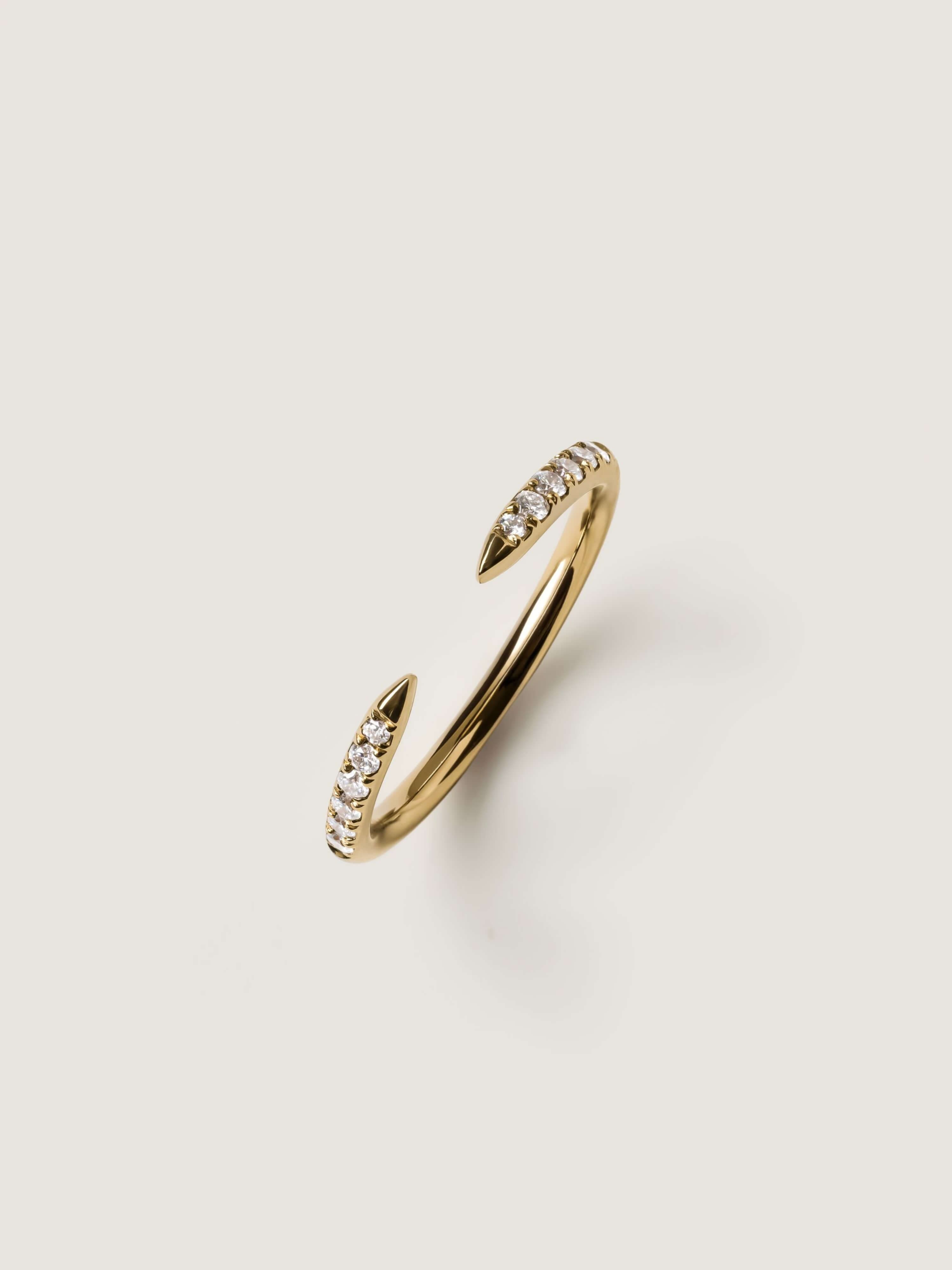 Convergent Ring in yellow gold