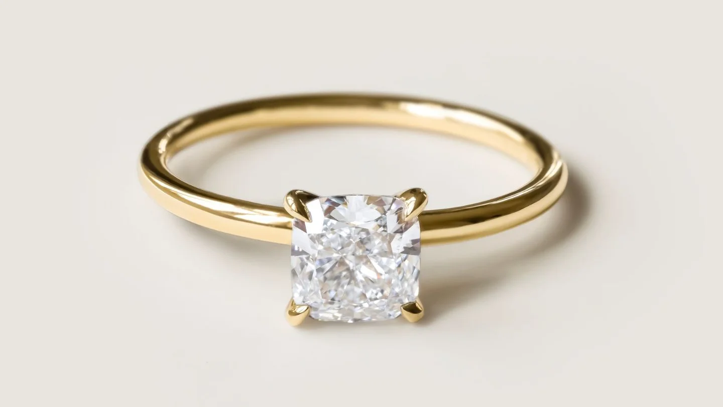 Anillo Clásico Corte Cushion